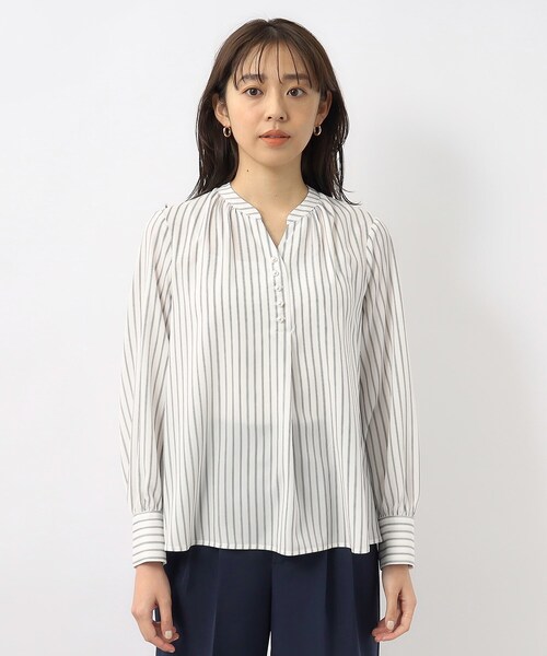 index（インデックス）の「◆≪XS-LLsize≫ パール調スキッパーブラウス【洗濯機洗い可】（シャツ/ブラウス・レディース・ホワイト系3/ネイビー/ナチュラル/オレンジ系・42/40/38/36/34）」の8枚目の写真