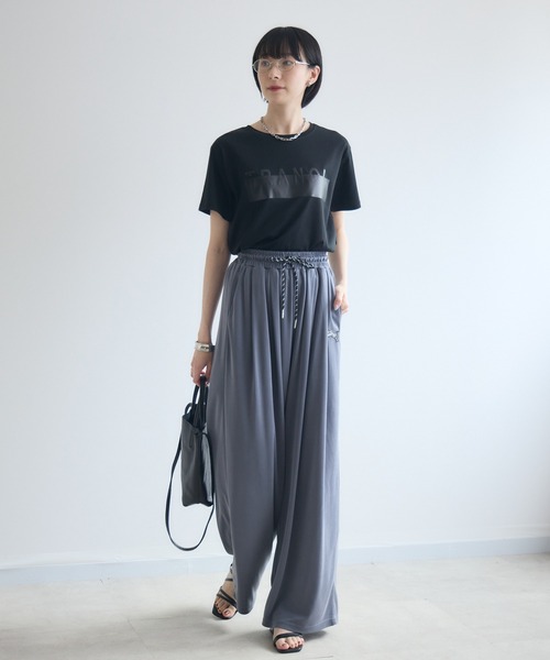 TRANOI(トラノイ)の「TRANOI. Tシャツ(Tシャツ/カットソー・レディース・ブラック/ホワイト・FREE)」の21枚目の写真