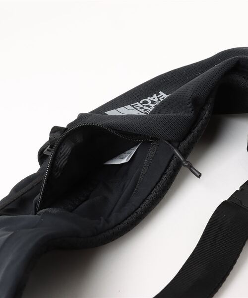THE NORTH FACE(ザノースフェイス)の「【THE NORTH FACE/ザ ノースフェイス】PACER BELT(ボディバッグ/ウエストポーチ・メンズ・ブラック/グレー・FREE)」の6枚目の写真