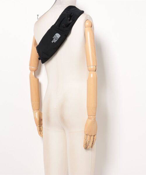 THE NORTH FACE(ザノースフェイス)の「【THE NORTH FACE/ザ ノースフェイス】PACER BELT(ボディバッグ/ウエストポーチ・メンズ・ブラック/グレー・FREE)」の7枚目の写真