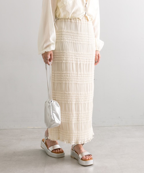mline（エムライン）の「【サイズ展開あり】[mline]フリルティアードスカート（スカート・レディース・アイボリー/ブラック・1/2）」の5枚目の写真