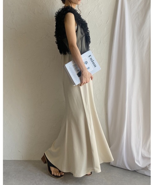 She's Closet(シーズクローゼット)の「シアーフリルチュールショート丈クロップドビスチェベスト(ベスト・レディース・グレイッシュベージュ/アイボリー/ブラック/グレー/チャコールグレー・FREE)」の17枚目の写真