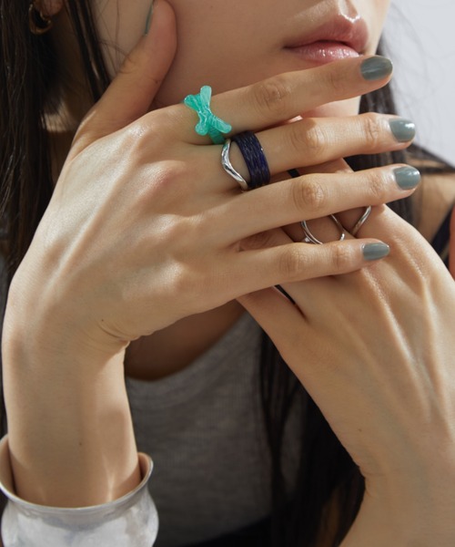 Aunt Marie's（アントマリーズ）の「アクリル/メタルセットリボンリング（リング・レディース・シルバー/ゴールド・FREE）」の3枚目の写真