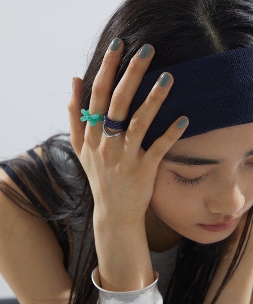 Aunt Marie's（アントマリーズ）の「アクリル/メタルセットリボンリング（リング・レディース・シルバー/ゴールド・FREE）」の4枚目の写真