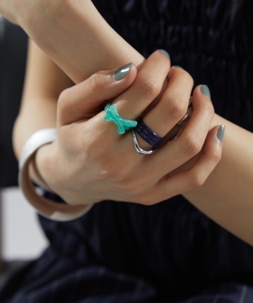 Aunt Marie's（アントマリーズ）の「アクリル/メタルセットリボンリング（リング・レディース・シルバー/ゴールド・FREE）」の12枚目の写真