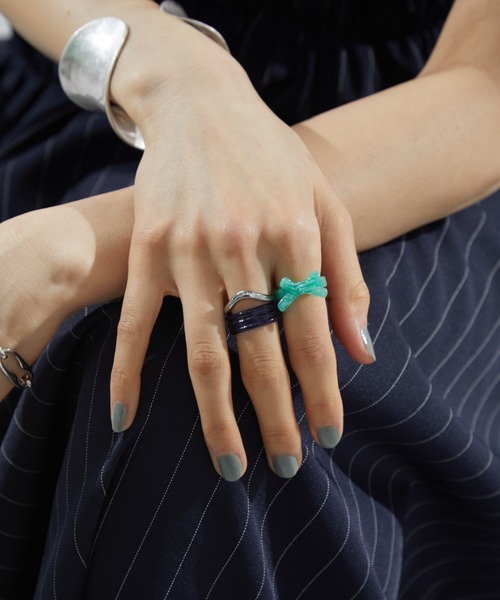 Aunt Marie's（アントマリーズ）の「アクリル/メタルセットリボンリング（リング・レディース・シルバー/ゴールド・FREE）」の8枚目の写真