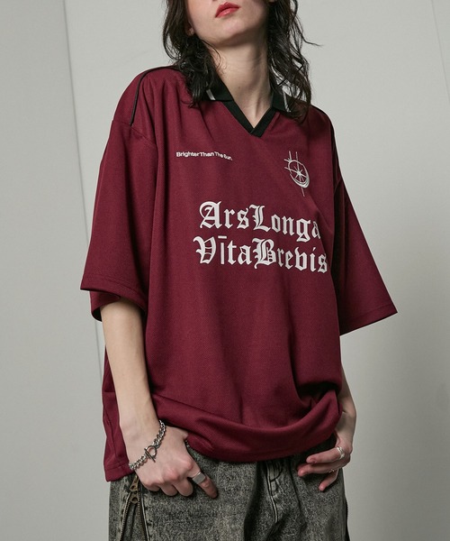 Tシャツ/カットソー（レッド/赤色系・Vネック）ファッション通販