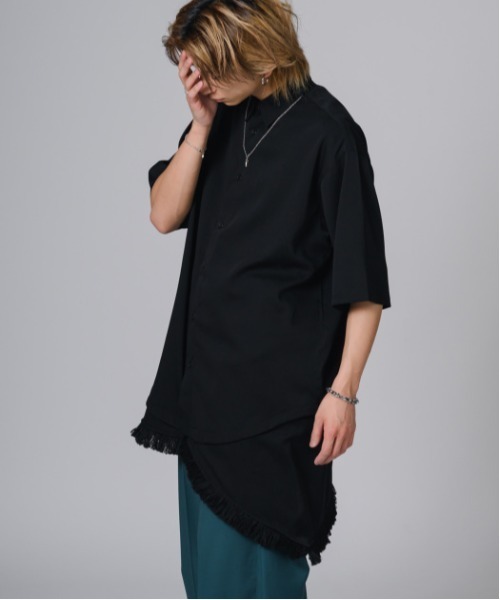REGIEVO(レジエボ)の「REGIEVO 袖フリンジ2WAYシャツ(シャツ/ブラウス・メンズ・オフホワイト/ブラック・L/M)」の15枚目の写真