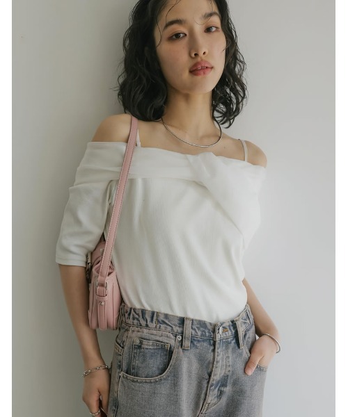 Re:EDIT（リエディ）の「[2024 SUMMER COLLECTION]オーガンジードッキングリブオフショルトップス（シャツ/ブラウス・レディース・ホワイト/ブラック・LARGE/MEDIUM）」の2枚目の写真