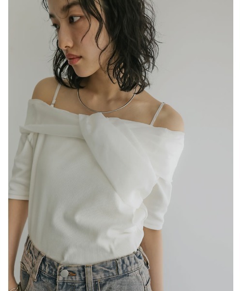 Re:EDIT（リエディ）の「[2024 SUMMER COLLECTION]オーガンジードッキングリブオフショルトップス（シャツ/ブラウス・レディース・ホワイト/ブラック・LARGE/MEDIUM）」の9枚目の写真