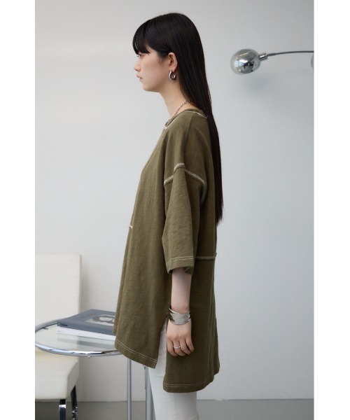 AZUL by moussy（アズールバイマウジー）の「ビッグチュニックシャツ（Tシャツ/カットソー・レディース・カーキ/スモークグレー・FREE）」の12枚目の写真