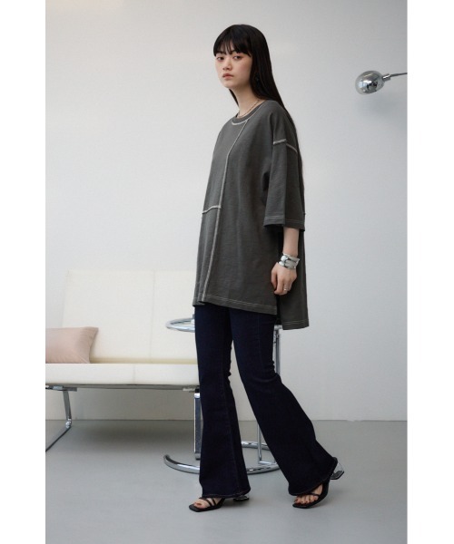 AZUL by moussy（アズールバイマウジー）の「ビッグチュニックシャツ（Tシャツ/カットソー・レディース・カーキ/スモークグレー・FREE）」の21枚目の写真