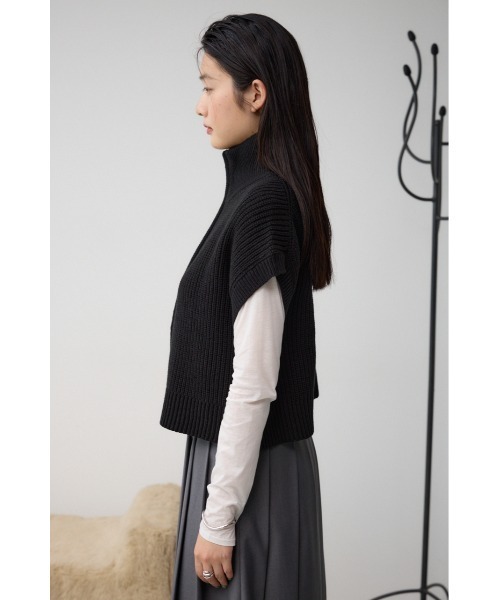 AZUL by moussy(アズールバイマウジー)の「ジップアップニットベスト(ベスト・レディース・アイボリー/ブラック/グレー・FREE)」の19枚目の写真