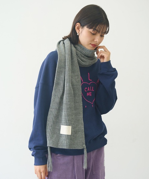 MILKFED.（ミルクフェド）の「LOGO PATCH RIB SCARF（マフラー・レディース・マルチ/ブラック/アッシュ/ベージュ・ONE SIZE）」の3枚目の写真
