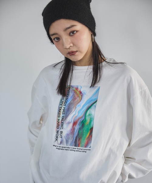 feepur(フェピュール)の「ニュアンスグラフィックビッグロンTee(Tシャツ/カットソー・レディース・ブラック/オフホワイト・MEDIUM)」の1枚目の写真
