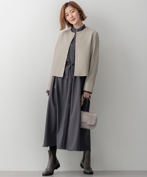 23区 S(ニジュウサンクチイサイサイズ)の「ラムレザー ノーカラージャケット(ノーカラージャケット・レディース・ブラック系/ベージュ系/アイボリー系・32/34)」の8枚目の写真