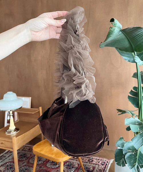 one after another NICE CLAUP（ワンアフターアナザーナイスクラップ）の「ドロストポケット付きフリルハンドルバッグ（ハンドバッグ・レディース・ダークブラウン/ピンク/グレー系その他・FREE）」の16枚目の写真