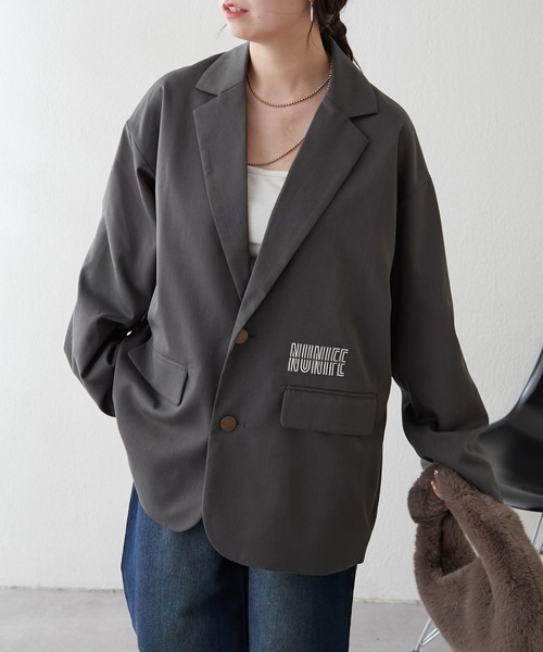 NUNIFE(ユニフィー)の「【UNISEX】刺繍入りテーラード(テーラードジャケット・レディース・ブラック/ライトブラウン/チャコールグレー・FREE)」の11枚目の写真