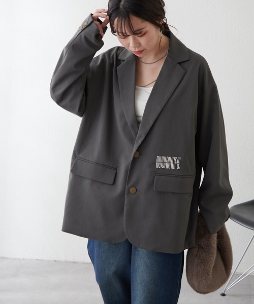 NUNIFE(ユニフィー)の「【UNISEX】刺繍入りテーラード(テーラードジャケット・レディース・ブラック/ライトブラウン/チャコールグレー・FREE)」の14枚目の写真