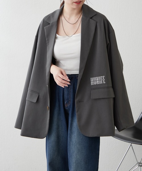 NUNIFE(ユニフィー)の「【UNISEX】刺繍入りテーラード(テーラードジャケット・レディース・ブラック/ライトブラウン/チャコールグレー・FREE)」の7枚目の写真