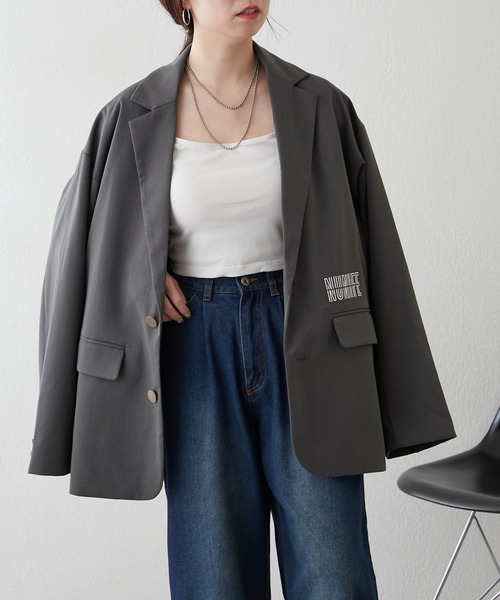 NUNIFE(ユニフィー)の「【UNISEX】刺繍入りテーラード(テーラードジャケット・レディース・ブラック/ライトブラウン/チャコールグレー・FREE)」の8枚目の写真