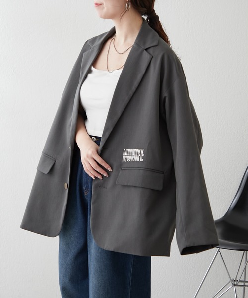 NUNIFE(ユニフィー)の「【UNISEX】刺繍入りテーラード(テーラードジャケット・レディース・ブラック/ライトブラウン/チャコールグレー・FREE)」の6枚目の写真