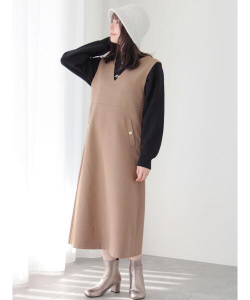Te chichi TERRASSE（テチチテラス）の「Vネックジャンパースカート（ワンピース・レディース・ベージュ/モカ/ブラック・F）」の5枚目の写真