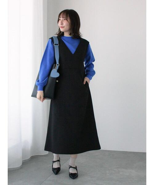 Te chichi TERRASSE（テチチテラス）の「Vネックジャンパースカート（ワンピース・レディース・ベージュ/モカ/ブラック・F）」の8枚目の写真