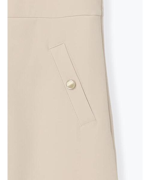 Te chichi TERRASSE（テチチテラス）の「Vネックジャンパースカート（ワンピース・レディース・ベージュ/モカ/ブラック・F）」の14枚目の写真