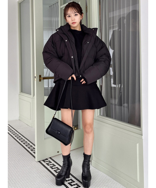 MIIA(ミーア)の「ショートダウンジャケット(カーディガン/ボレロ・レディース・オフホワイト/ブラック・FREE)」の5枚目の写真