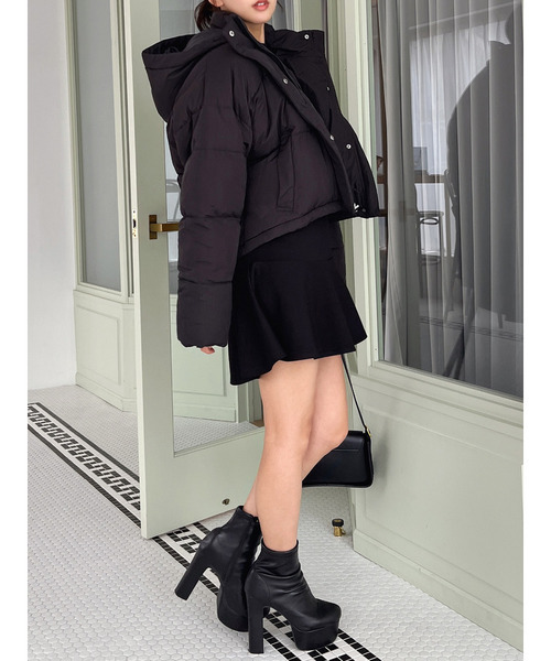 MIIA(ミーア)の「ショートダウンジャケット(カーディガン/ボレロ・レディース・オフホワイト/ブラック・FREE)」の6枚目の写真