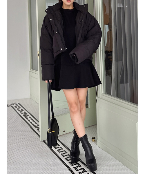 MIIA(ミーア)の「ショートダウンジャケット(カーディガン/ボレロ・レディース・オフホワイト/ブラック・FREE)」の7枚目の写真