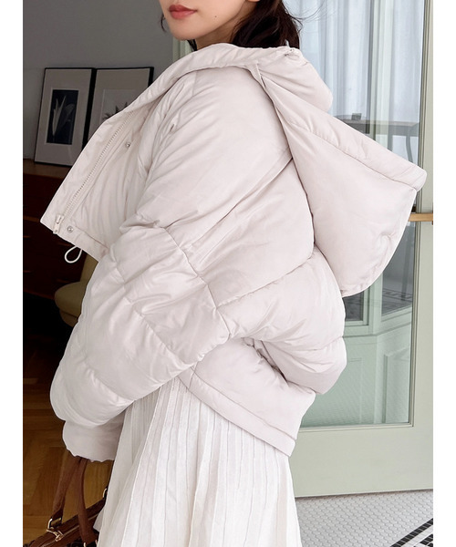 MIIA(ミーア)の「ショートダウンジャケット(カーディガン/ボレロ・レディース・オフホワイト/ブラック・FREE)」の21枚目の写真