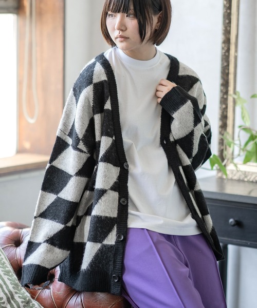 improves（インプローブス）の「無地＆総柄 モヘアタッチ ニット カーディガン（カーディガン/ボレロ・メンズ・グレー/グレー系/ベージュ系1/ホワイト系3/ブラック系4/ブラック/ワイン/ホワイト系2/グレー系3/ブラック系5/ブラック系6/ベージュ/マスタード/カーキ系/ベージュ系5/ブラック系1/ベージュ系2/ブラウン系4/レッド系6・MEDIUM/LARGE）」の3枚目の写真