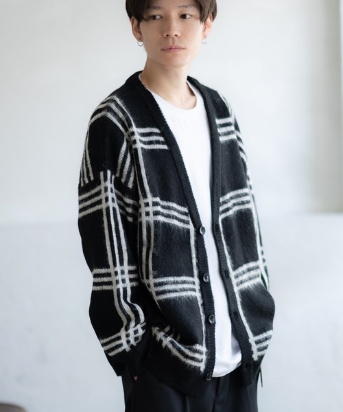 improves（インプローブス）の「無地＆総柄 モヘアタッチ ニット カーディガン（カーディガン/ボレロ・メンズ・グレー/グレー系/ベージュ系1/ホワイト系3/ブラック系4/ブラック/ワイン/ホワイト系2/グレー系3/ブラック系5/ブラック系6/ベージュ/マスタード/カーキ系/ベージュ系5/ブラック系1/ベージュ系2/ブラウン系4/レッド系6・MEDIUM/LARGE）」の5枚目の写真