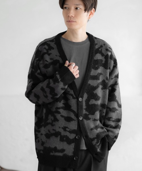 improves（インプローブス）の「無地＆総柄 モヘアタッチ ニット カーディガン（カーディガン/ボレロ・メンズ・グレー/グレー系/ベージュ系1/ホワイト系3/ブラック系4/ブラック/ワイン/ホワイト系2/グレー系3/ブラック系5/ブラック系6/ベージュ/マスタード/カーキ系/ベージュ系5/ブラック系1/ベージュ系2/ブラウン系4/レッド系6・MEDIUM/LARGE）」の8枚目の写真