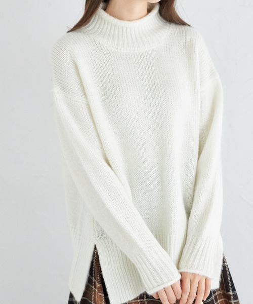 tocco closet(トッコ クローゼット)の「ハイネックドロップショルダーニットプルオーバー(ニット/セーター・レディース・ピンク/オフホワイト・M)」の1枚目の写真