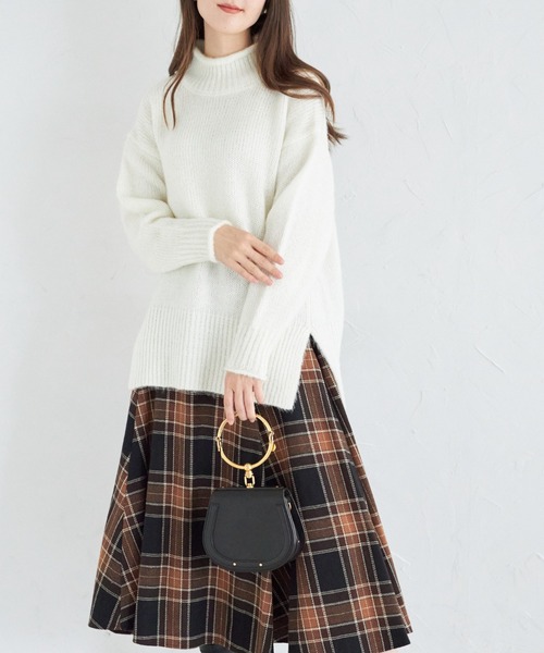 tocco closet(トッコ クローゼット)の「ハイネックドロップショルダーニットプルオーバー(ニット/セーター・レディース・ピンク/オフホワイト・M)」の4枚目の写真
