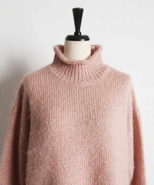 tocco closet(トッコ クローゼット)の「ハイネックドロップショルダーニットプルオーバー(ニット/セーター・レディース・ピンク/オフホワイト・M)」の17枚目の写真