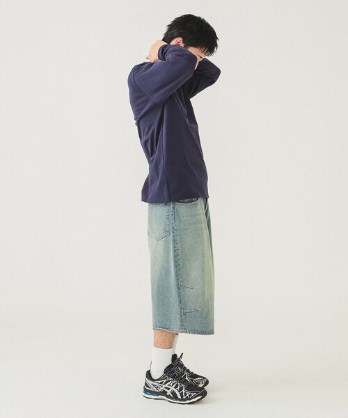 BEAMS（ビームス）の「【別注】UNIVERSAL OVERALL / ロゴ ロングスリーブ Tシャツ（Tシャツ/カットソー・メンズ・ホワイト/ブラック/ネイビー・LARGE/MEDIUM/X-LARGE/SMALL）」の17枚目の写真