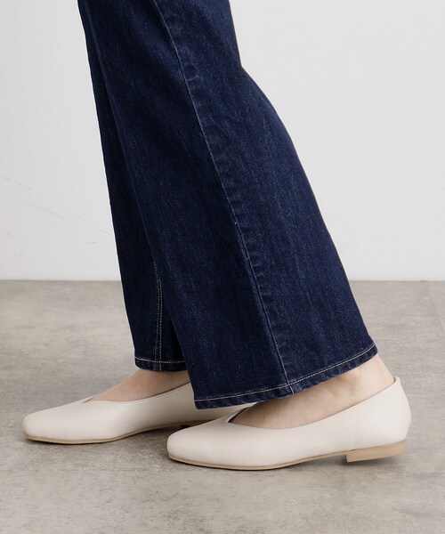 grove（グローブ）の「◆【人間工学】つつまれフィットスクエアトゥフラットパンプス【入卒対応可】（その他シューズ・レディース・シルバー/ブラック/ブラック系3/ライトベージュ・L/M/S）」の9枚目の写真