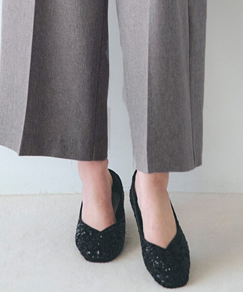 grove（グローブ）の「◆【人間工学】つつまれフィットスクエアトゥフラットパンプス【入卒対応可】（その他シューズ・レディース・シルバー/ブラック/ブラック系3/ライトベージュ・L/M/S）」の12枚目の写真