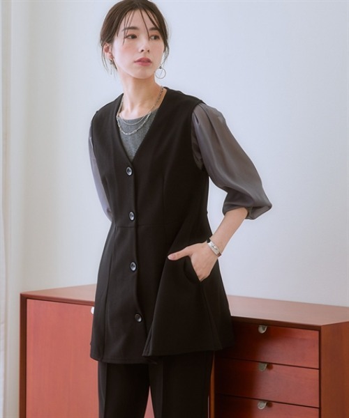 nissen(ニッセン)の「ジレセットアップ(ペプラムジレ+パンツ)(スーツセット・レディース・ブラック/ベージュ・LL/L/M/S/3L)」の7枚目の写真