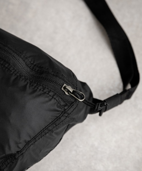 Columbia(コロンビア)の「Columbia コロンビア LIGHT WEIGHT PACKABLE HIPPACK パッカブルボディバッグ ヒップパック(ボディバッグ/ウエストポーチ・メンズ・ブラック/オリーブ・FREE)」の18枚目の写真
