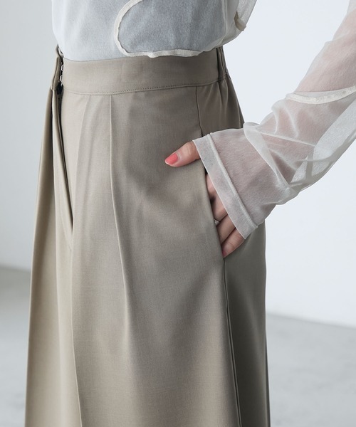 forksy.（フォルクシー）の「【forksy.】【オケージョン対応】ファスナー付きベスト＆シルエットが選べる パンツセット（パンツドレス・レディース・グレー/ブラック/ネイビー・36S/38S/36W/38W）」の14枚目の写真