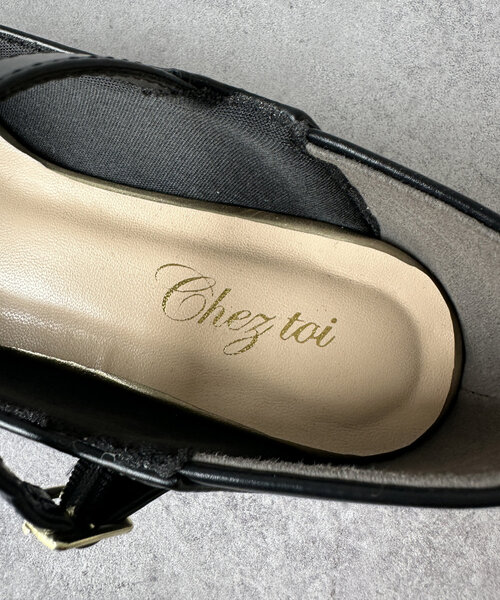 Chez toi（シェトワ）の「メリージューンフラットシューズ（パンプス・レディース・シルバー/ブラック・SMALL/MEDIUM/LARGE）」の10枚目の写真