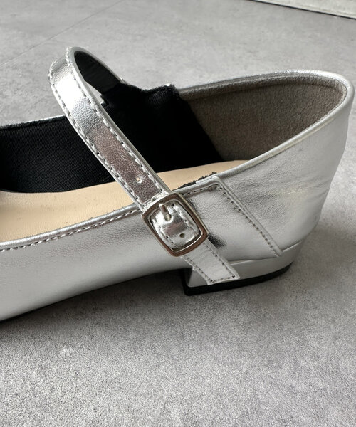 Chez toi（シェトワ）の「メリージューンフラットシューズ（パンプス・レディース・シルバー/ブラック・SMALL/MEDIUM/LARGE）」の19枚目の写真