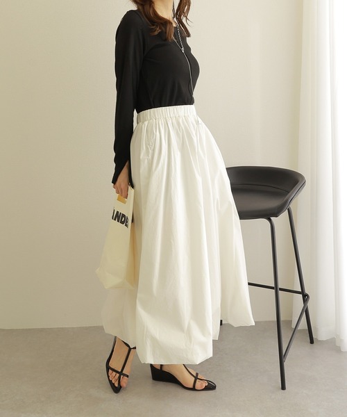 LAULEN（ローレン）の「balloon volume long skirt /ギャザー ボリューム バルーン ロング スカート（スカート・レディース・ブラック/ホワイト・FREE）」の12枚目の写真