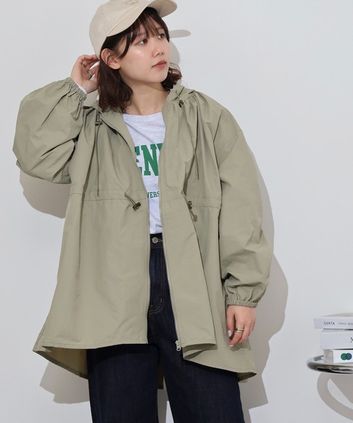 atONE(アットワン)の「ドロストフード付きブルゾン(ブルゾン・レディース・ブラック/アイボリー/ライトカーキ・F)」の3枚目の写真