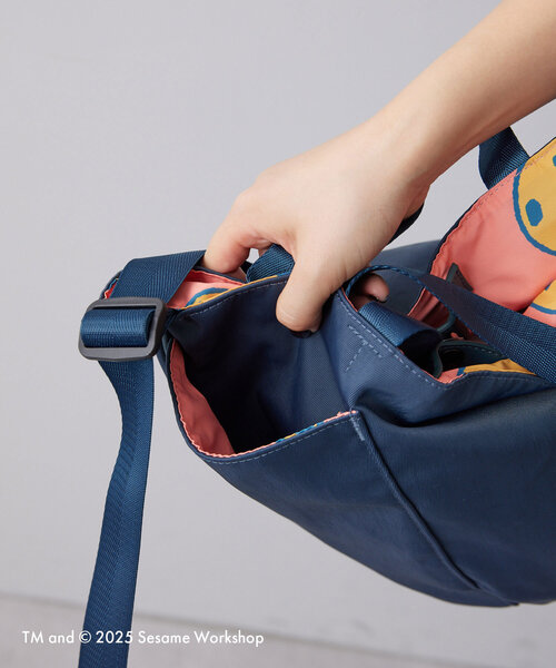 ear PAPILLONNER（イアパピヨネ）の「【SESAME STREET（セサミストリート）】コラボアジャスタートートバッグ（トートバッグ・レディース・カーキ/ネイビー・FREE）」の22枚目の写真